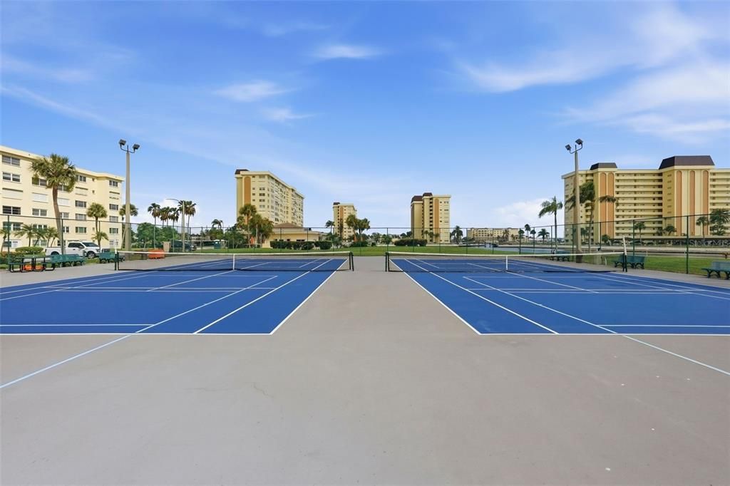 В аренду: $1,985 (2 спален, 2 ванн, 1050 Квадратных фут)