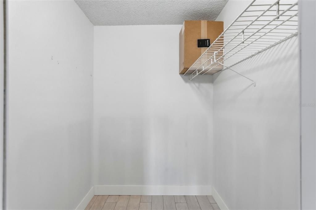 В аренду: $1,985 (2 спален, 2 ванн, 1050 Квадратных фут)