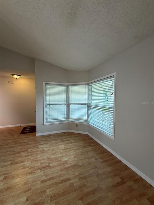 В аренду: $2,800 (3 спален, 2 ванн, 1620 Квадратных фут)