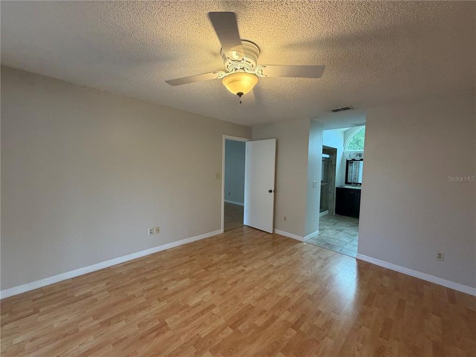 В аренду: $2,800 (3 спален, 2 ванн, 1620 Квадратных фут)