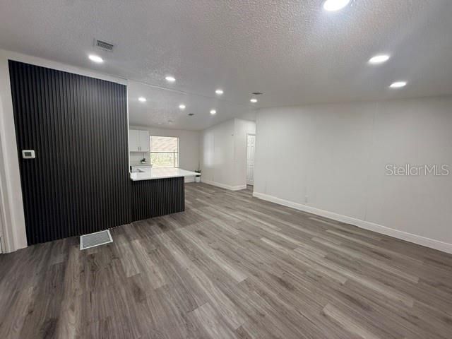 На продажу: $239,000 (3 спален, 2 ванн, 1170 Квадратных фут)