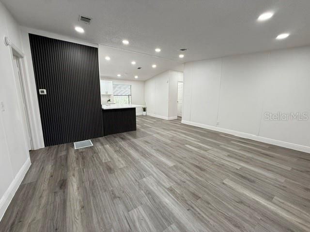 На продажу: $239,000 (3 спален, 2 ванн, 1170 Квадратных фут)