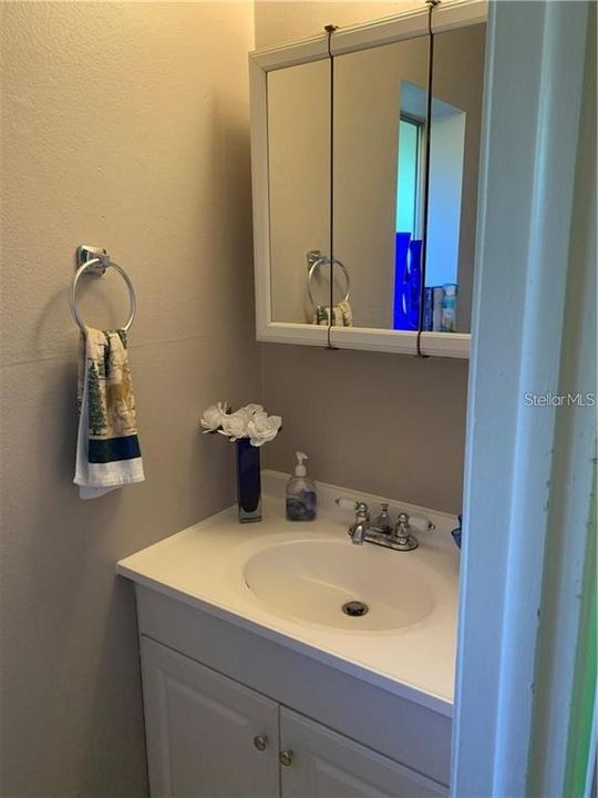 В аренду: $2,150 (3 спален, 1 ванн, 1256 Квадратных фут)