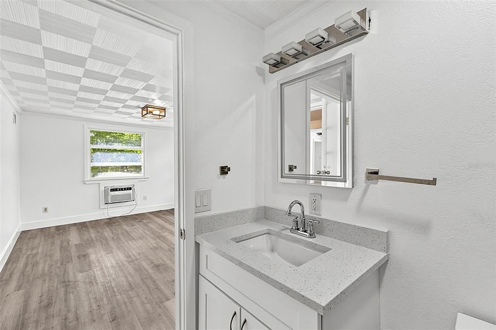 En Venta: $400,000 (4 camas, 2 baños, 1527 Pies cuadrados)