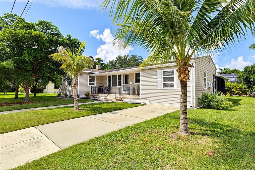En Venta: $400,000 (4 camas, 2 baños, 1527 Pies cuadrados)