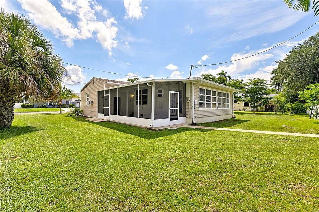 En Venta: $400,000 (4 camas, 2 baños, 1527 Pies cuadrados)