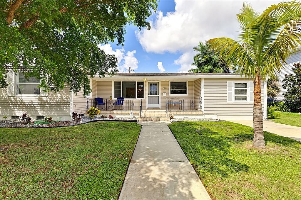 En Venta: $400,000 (4 camas, 2 baños, 1527 Pies cuadrados)