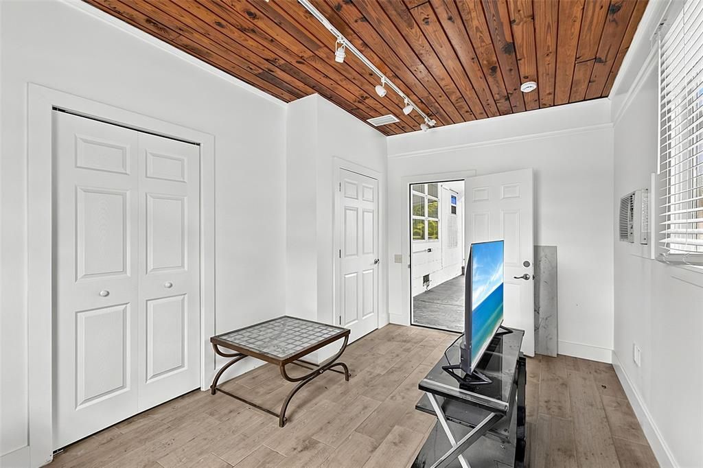 En Venta: $400,000 (4 camas, 2 baños, 1527 Pies cuadrados)