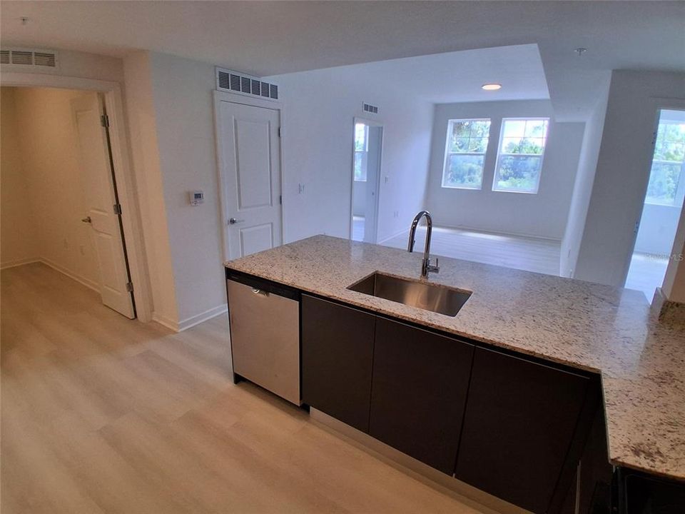 For Rent: $1,700 (2 beds, 2 baths, 1023 Square Feet)
