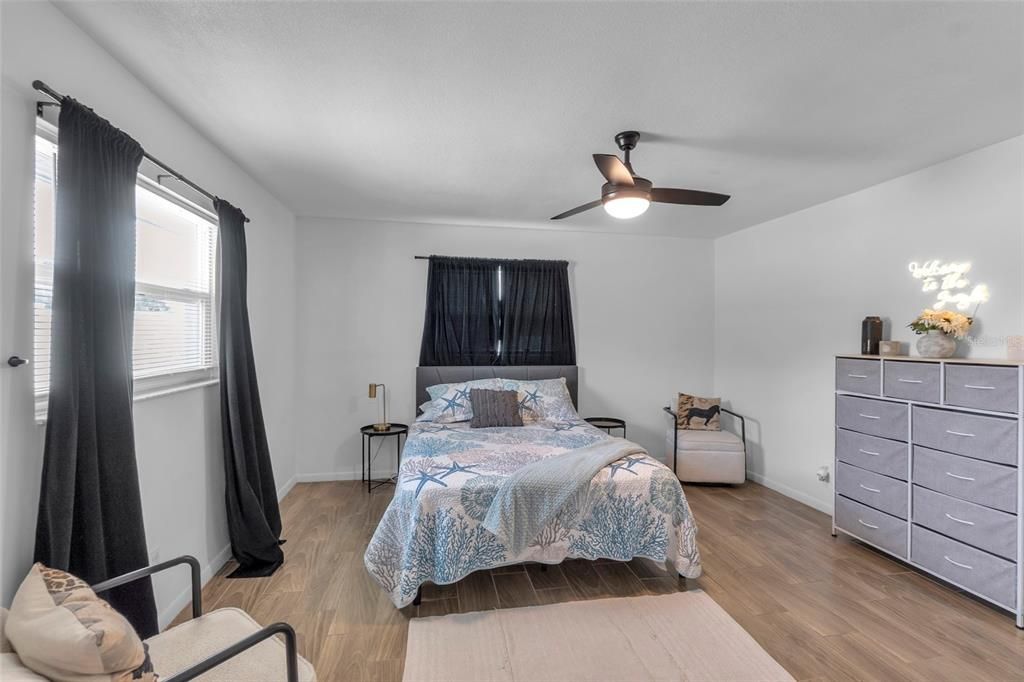 For Sale: $549,000 (2 beds, 2 baths, 1288 Square Feet)