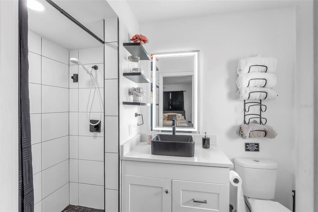 For Sale: $549,000 (2 beds, 2 baths, 1288 Square Feet)