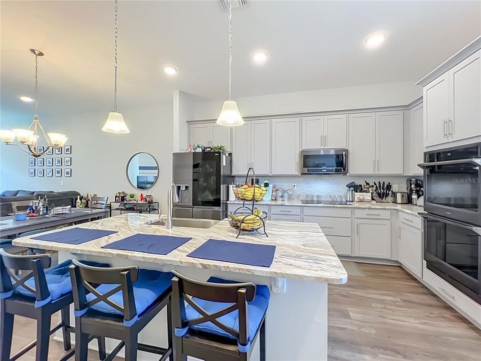 En Venta: $434,980 (3 camas, 3 baños, 1456 Pies cuadrados)