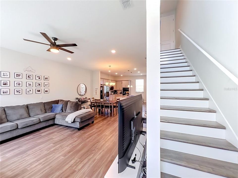 En Venta: $434,980 (3 camas, 3 baños, 1456 Pies cuadrados)