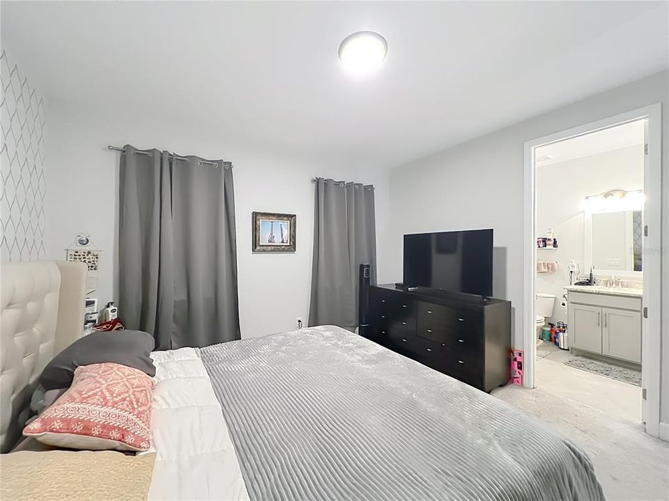 En Venta: $434,980 (3 camas, 3 baños, 1456 Pies cuadrados)