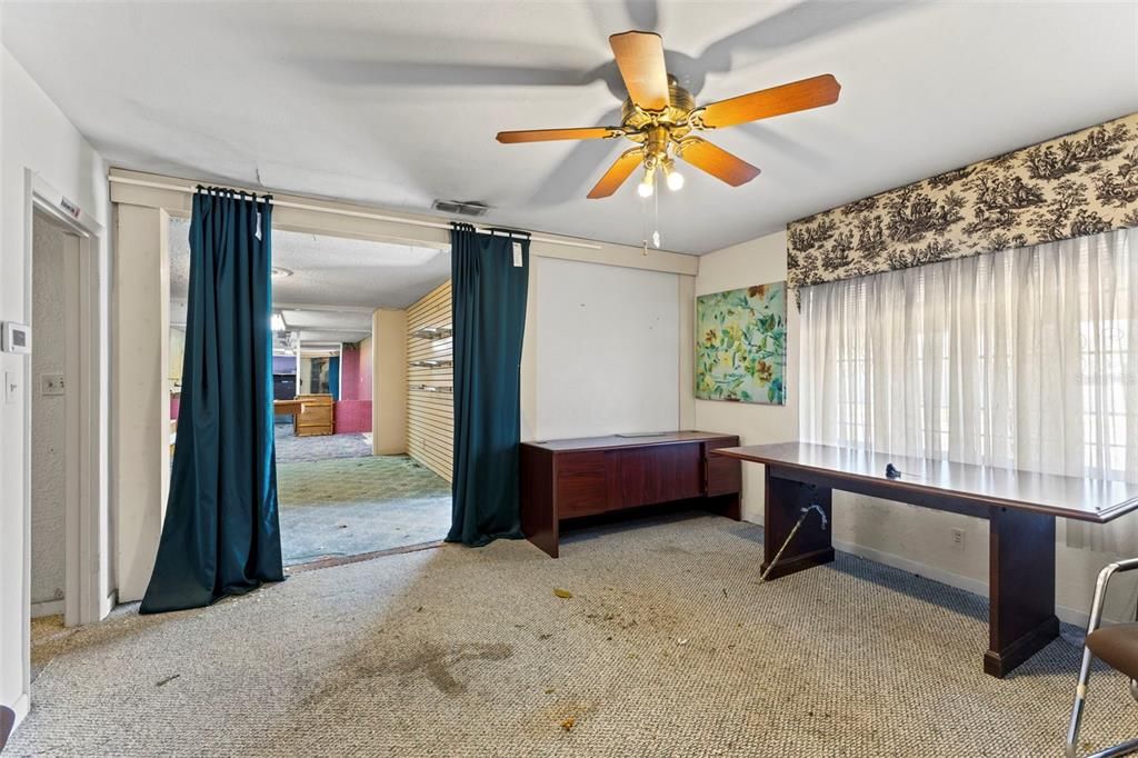 На продажу: $599,999 (0 спален, 0 ванн, 4934 Квадратных фут)