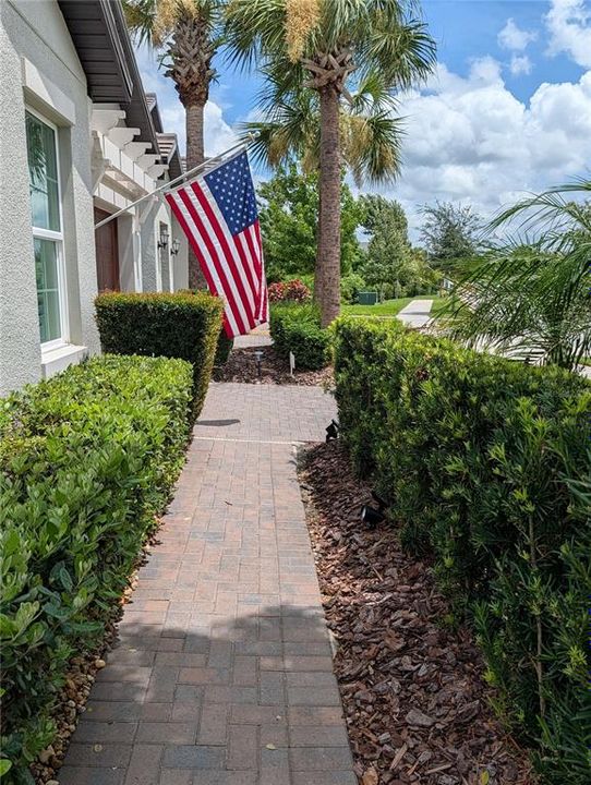 Activo con contrato: $287,500 (2 camas, 2 baños, 1603 Pies cuadrados)