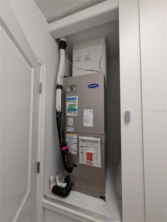 Activo con contrato: $287,500 (2 camas, 2 baños, 1603 Pies cuadrados)