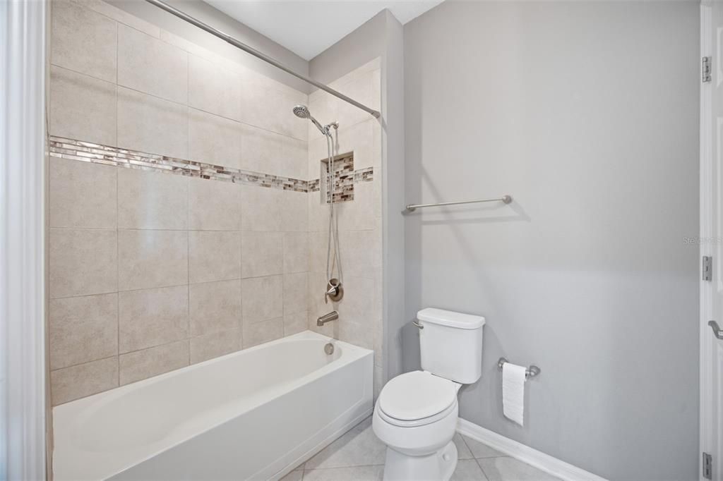 En Venta: $349,000 (3 camas, 2 baños, 1748 Pies cuadrados)