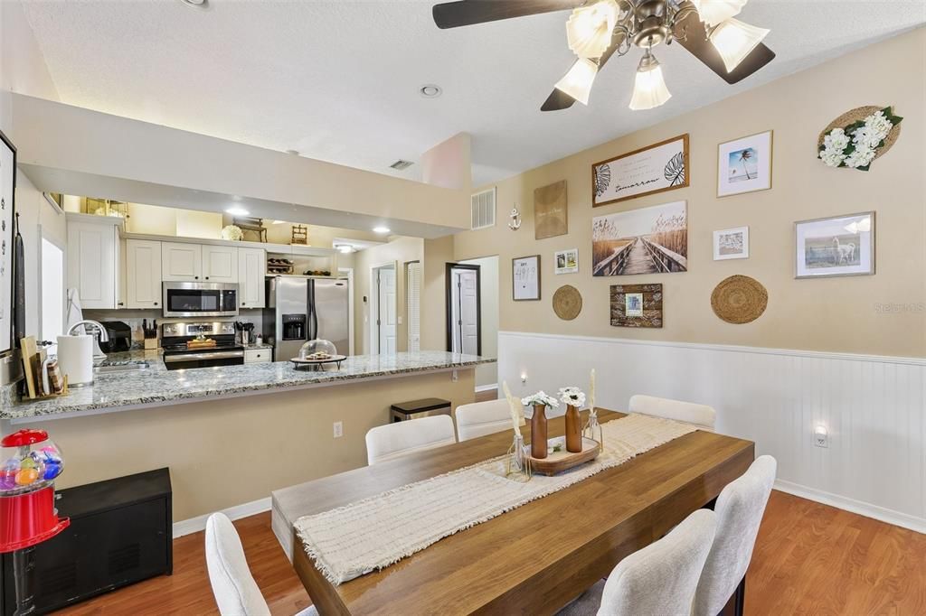 En Venta: $455,000 (3 camas, 2 baños, 1732 Pies cuadrados)