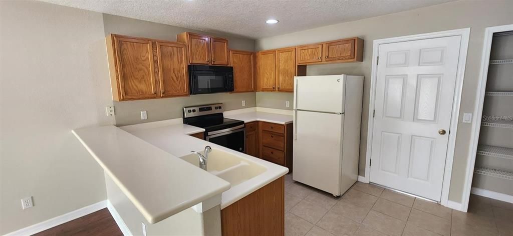 En Renta: $1,950 (3 camas, 2 baños, 1495 Pies cuadrados)