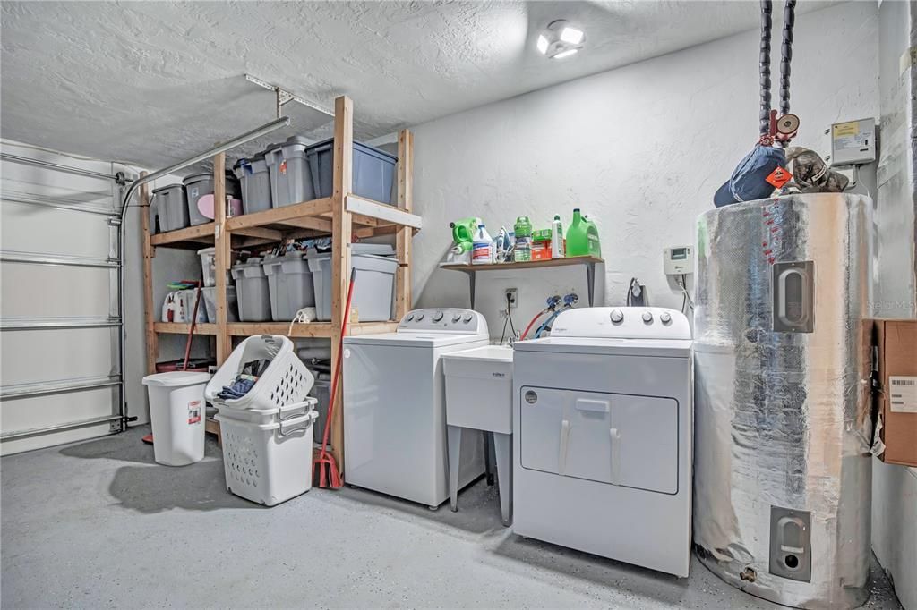 На продажу: $379,900 (3 спален, 2 ванн, 1768 Квадратных фут)