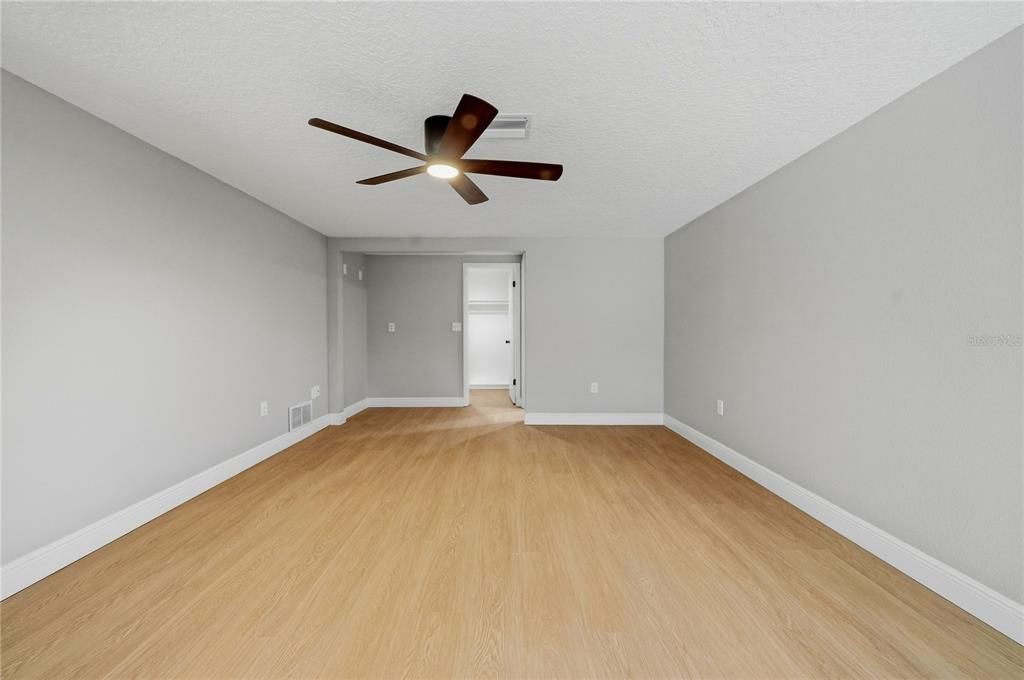 En Venta: $349,900 (3 camas, 2 baños, 1825 Pies cuadrados)