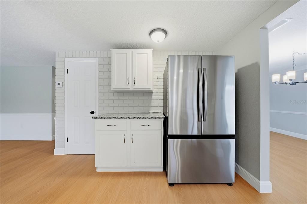 En Venta: $349,900 (3 camas, 2 baños, 1825 Pies cuadrados)