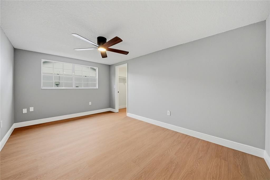 En Venta: $349,900 (3 camas, 2 baños, 1825 Pies cuadrados)