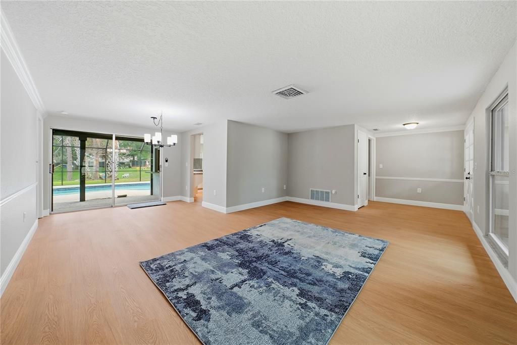 En Venta: $349,900 (3 camas, 2 baños, 1825 Pies cuadrados)