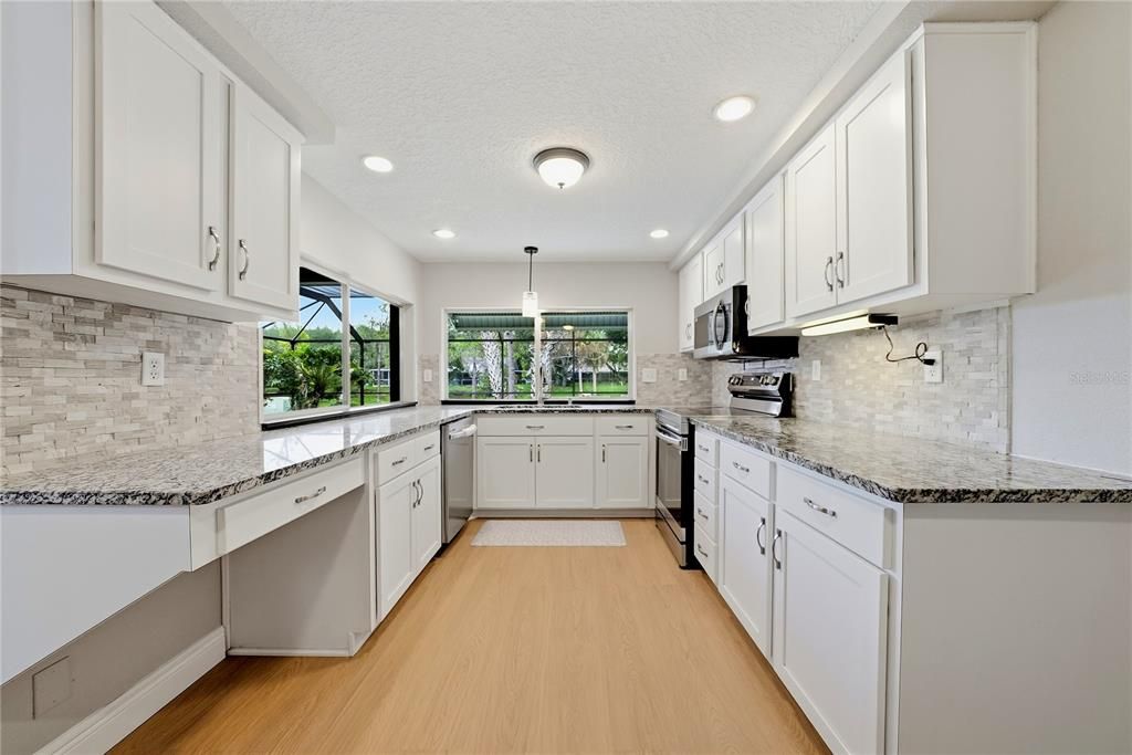 En Venta: $349,900 (3 camas, 2 baños, 1825 Pies cuadrados)