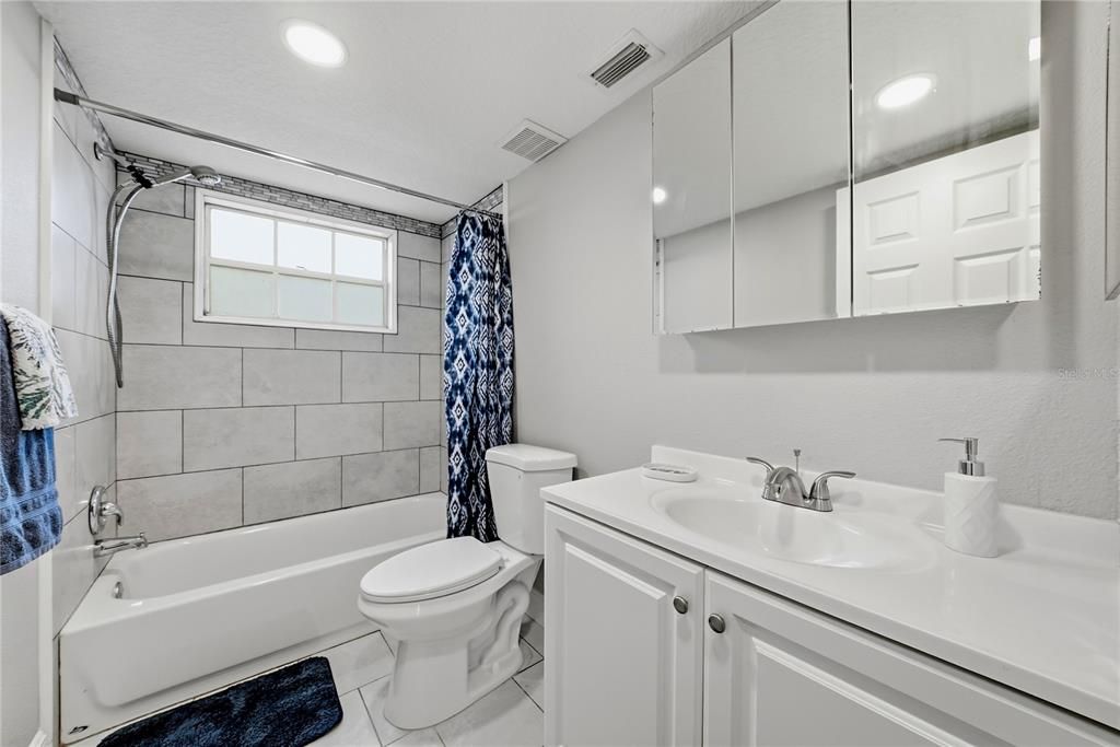 En Venta: $349,900 (3 camas, 2 baños, 1825 Pies cuadrados)