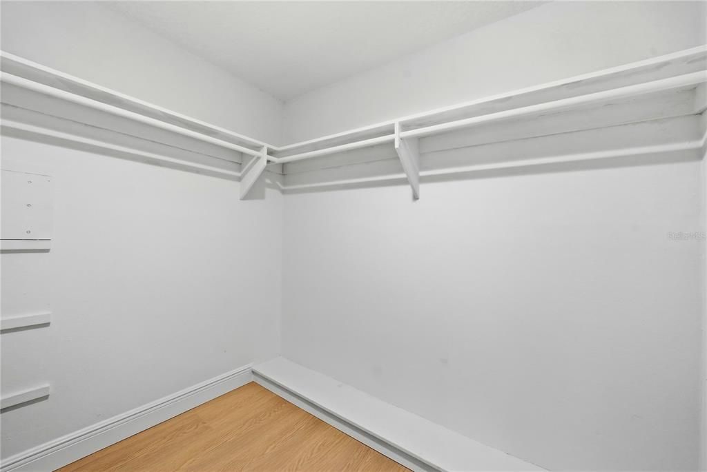 En Venta: $349,900 (3 camas, 2 baños, 1825 Pies cuadrados)