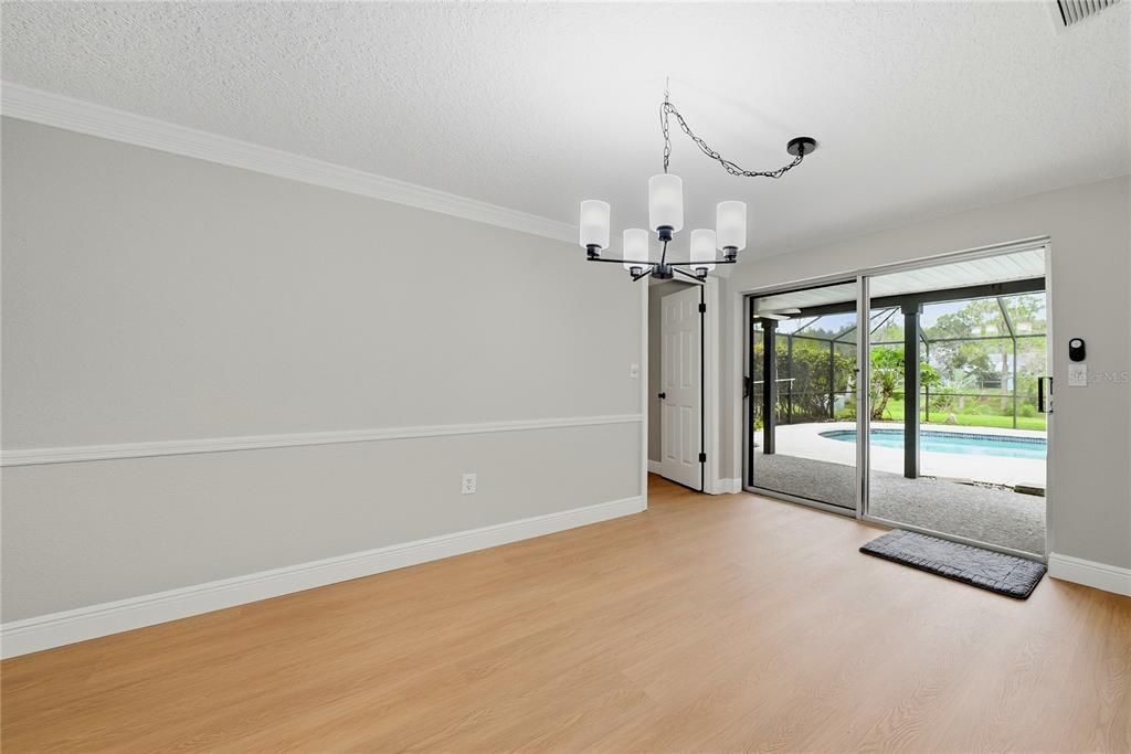 En Venta: $349,900 (3 camas, 2 baños, 1825 Pies cuadrados)