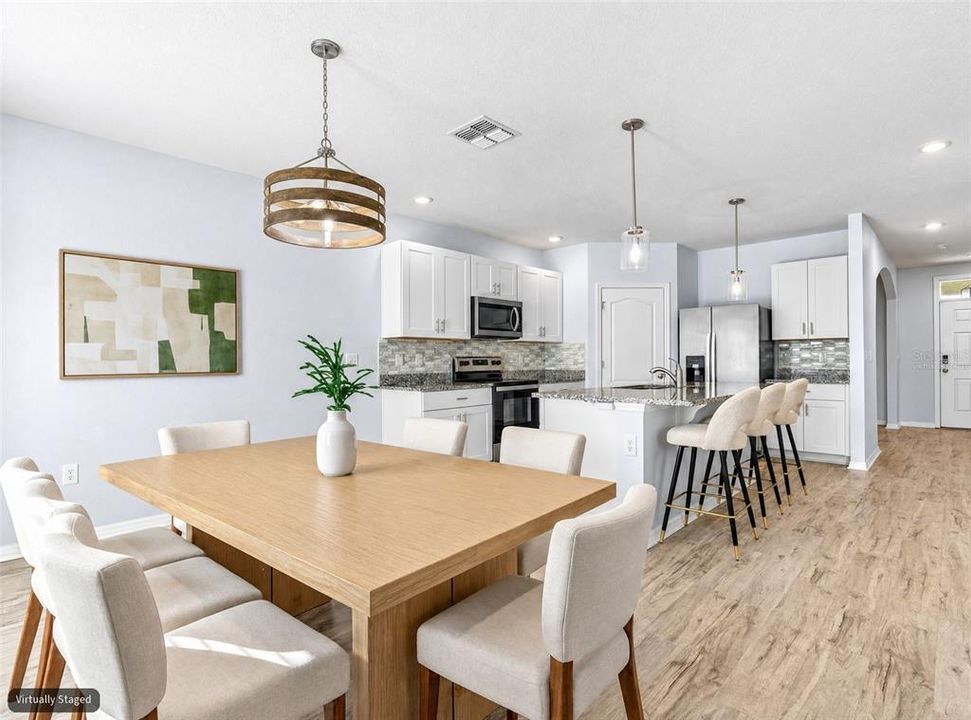 For Sale: $409,000 (5 beds, 3 baths, 2889 Square Feet)