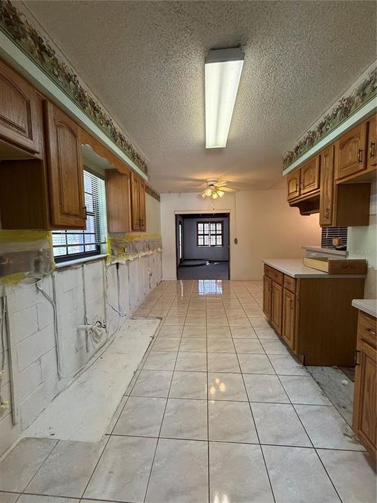 На продажу: $264,900 (3 спален, 2 ванн, 1613 Квадратных фут)