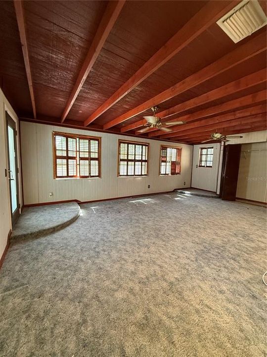 На продажу: $264,900 (3 спален, 2 ванн, 1613 Квадратных фут)
