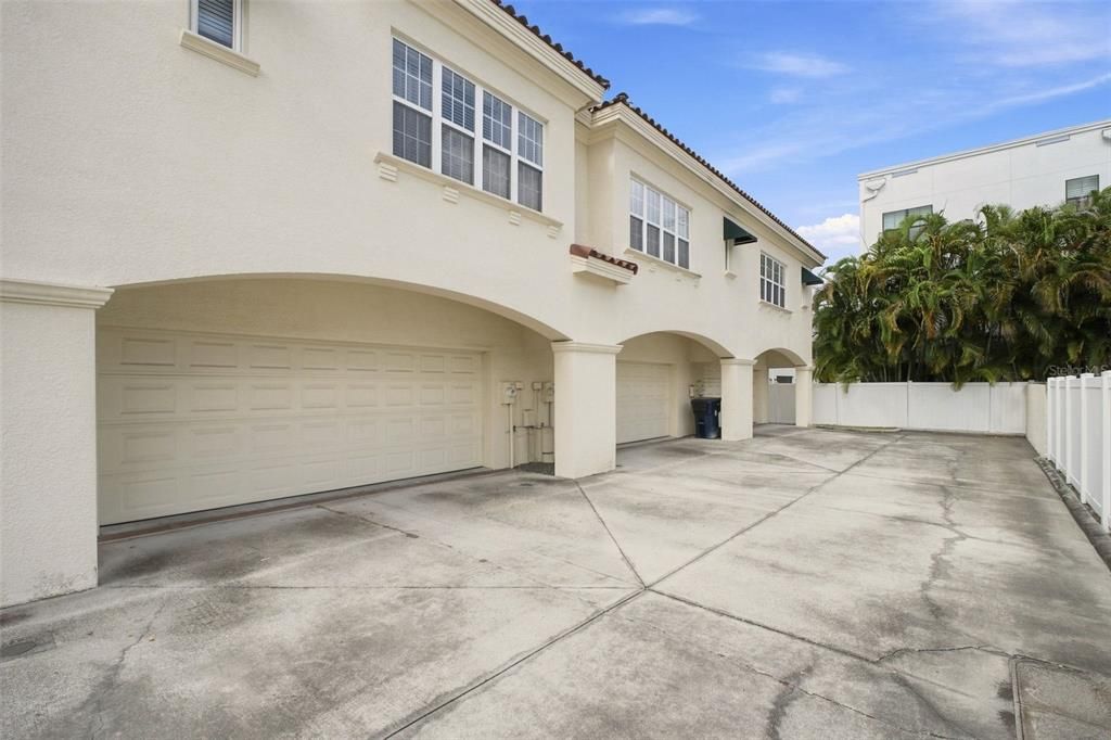 En Venta: $724,900 (3 camas, 2 baños, 2302 Pies cuadrados)