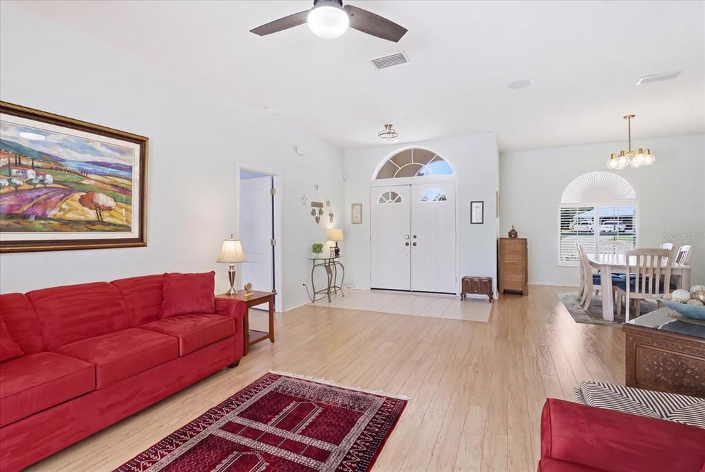 For Sale: $360,000 (3 beds, 2 baths, 2122 Square Feet)