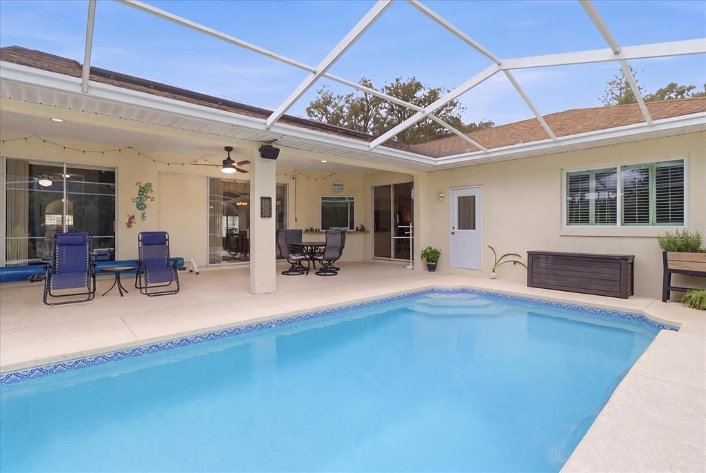 For Sale: $360,000 (3 beds, 2 baths, 2122 Square Feet)