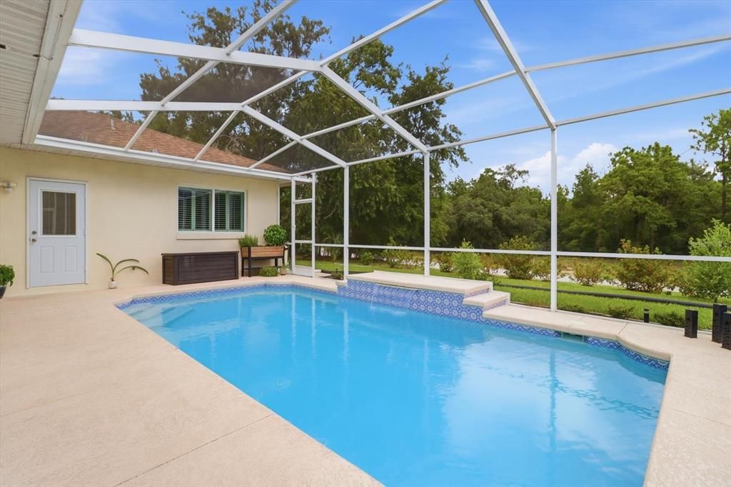 For Sale: $360,000 (3 beds, 2 baths, 2122 Square Feet)