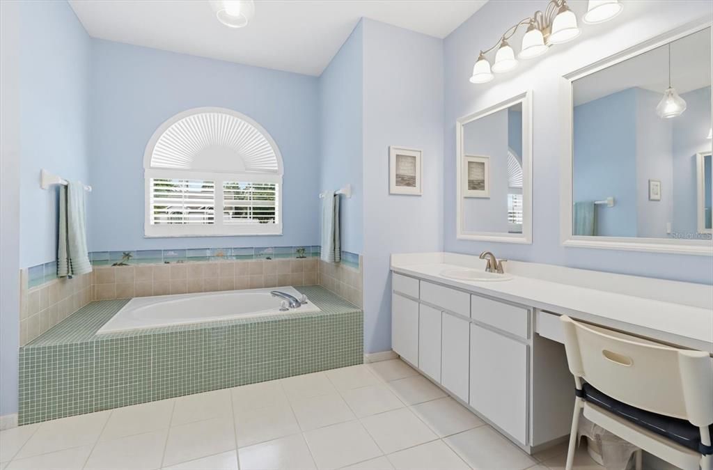 For Sale: $360,000 (3 beds, 2 baths, 2122 Square Feet)