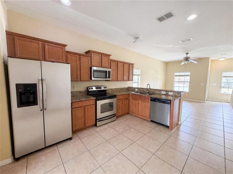 В аренду: $1,650 (2 спален, 2 ванн, 1192 Квадратных фут)