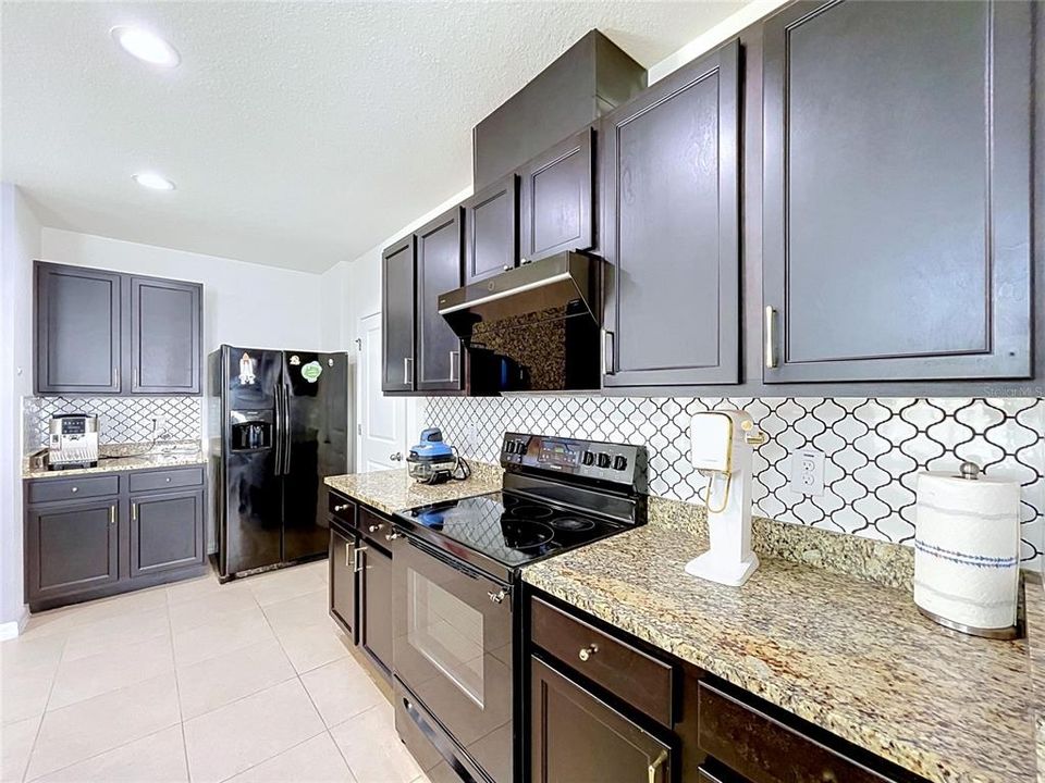 En Venta: $465,000 (4 camas, 2 baños, 2260 Pies cuadrados)