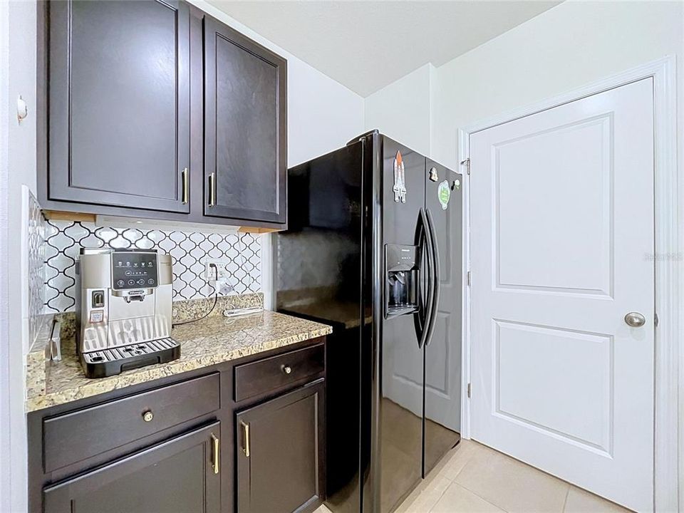En Venta: $465,000 (4 camas, 2 baños, 2260 Pies cuadrados)