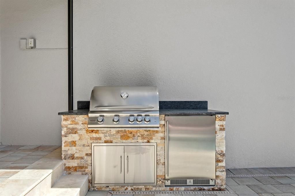 For Rent: $9,200 (4 beds, 3 baths, 3015 Square Feet)