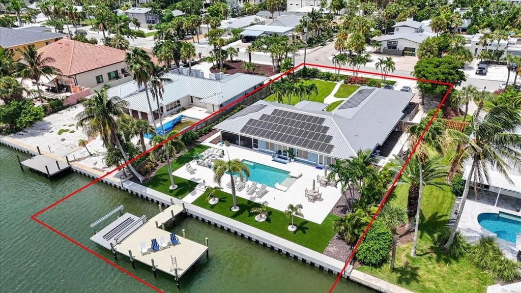 En Venta: $5,000,000 (3 camas, 3 baños, 3236 Pies cuadrados)
