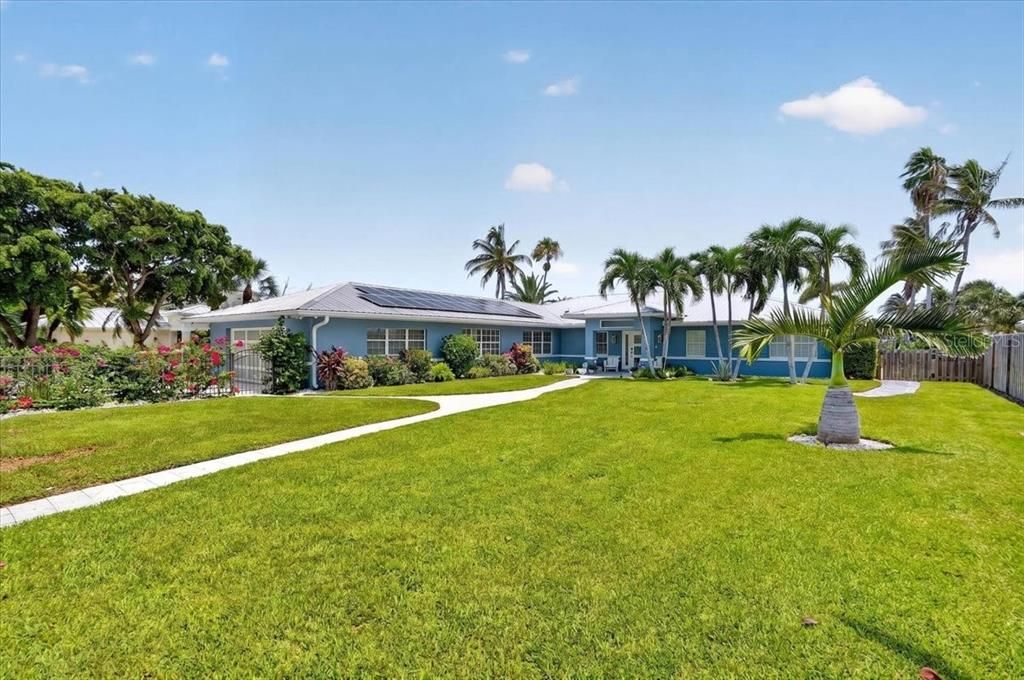 En Venta: $5,000,000 (3 camas, 3 baños, 3236 Pies cuadrados)