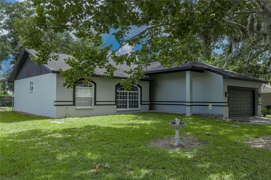 En Venta: $285,000 (3 camas, 2 baños, 1462 Pies cuadrados)