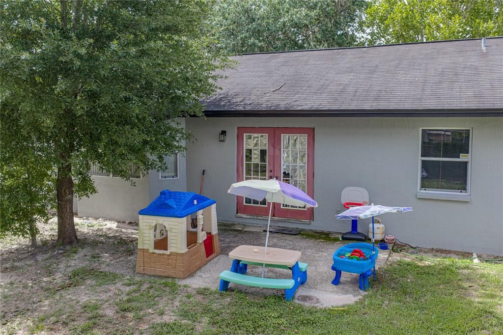 En Venta: $285,000 (3 camas, 2 baños, 1462 Pies cuadrados)