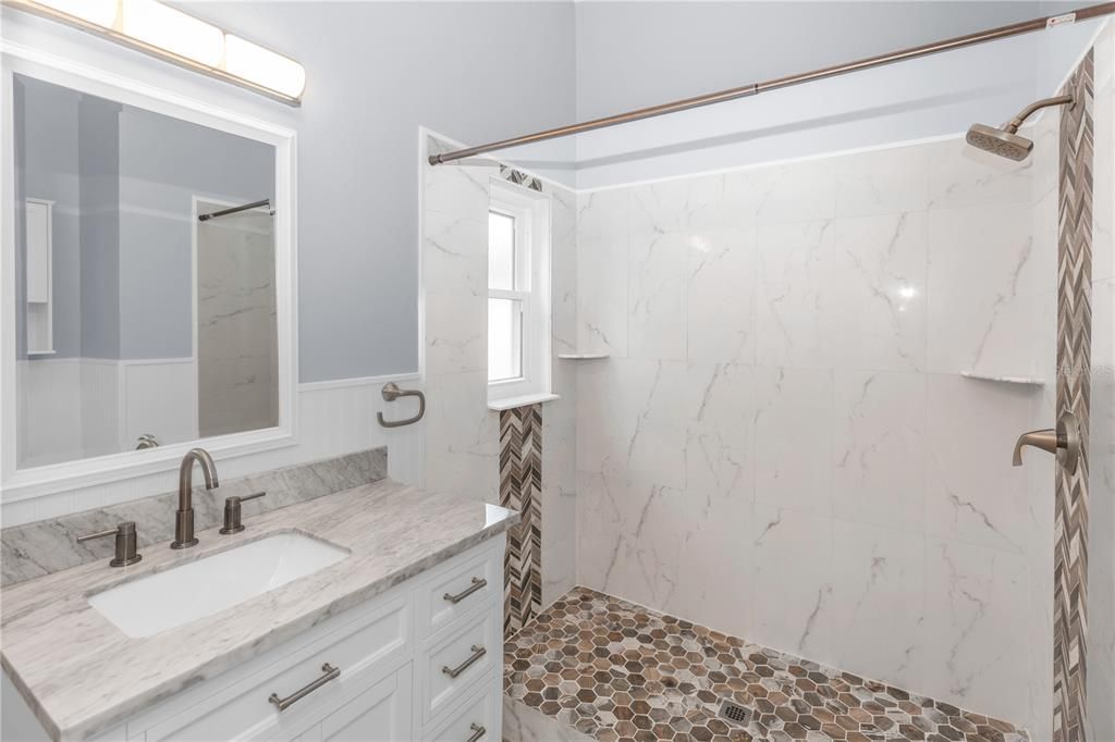 For Sale: $355,000 (3 beds, 2 baths, 1254 Square Feet)